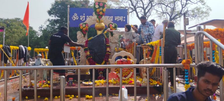 Shani Dev mandir shani shingnapur
